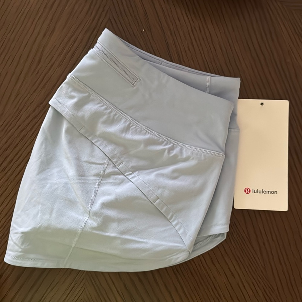 New with tags Lululemon Speed Up LR Short 2.5” Lined. Size 4 Reg. Baby blue